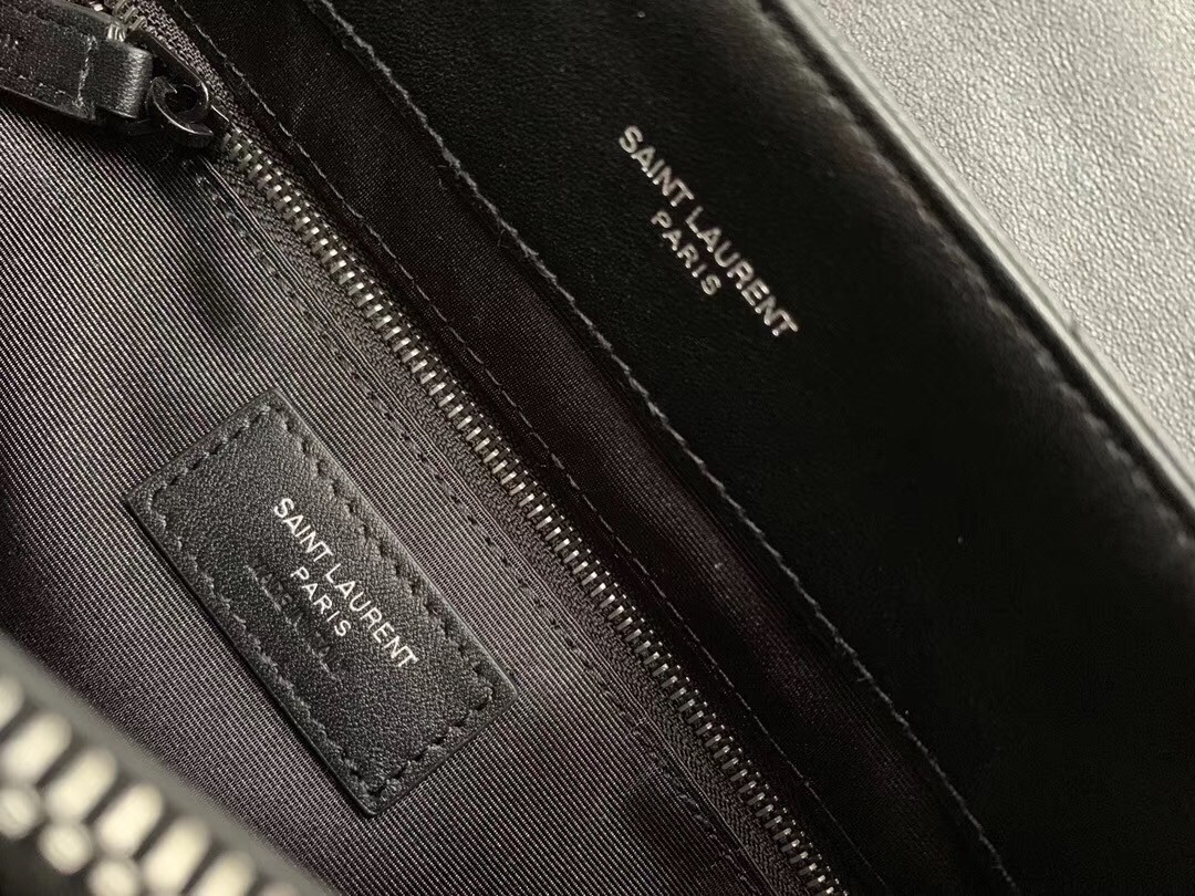 Sa**t Lau*nt so black loulou medium shoulder bag