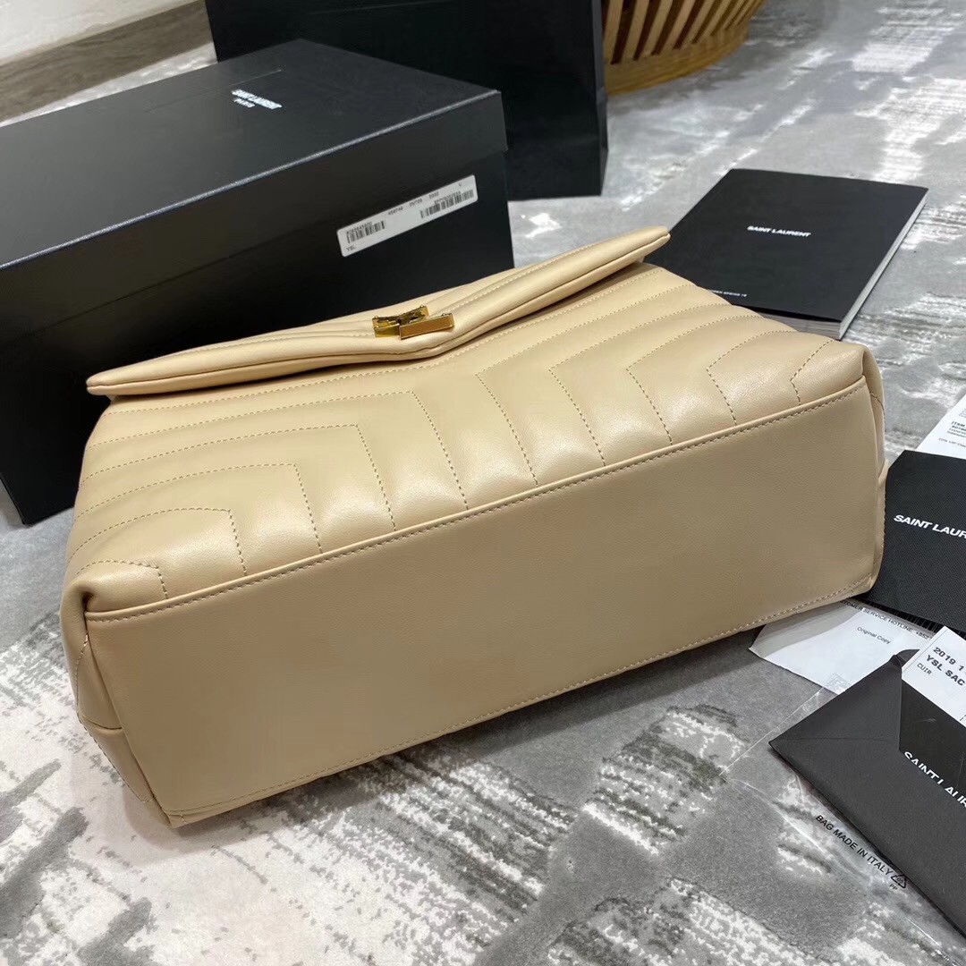 Sa**t Lau*nt loulou medium bag in powder matelasse leather