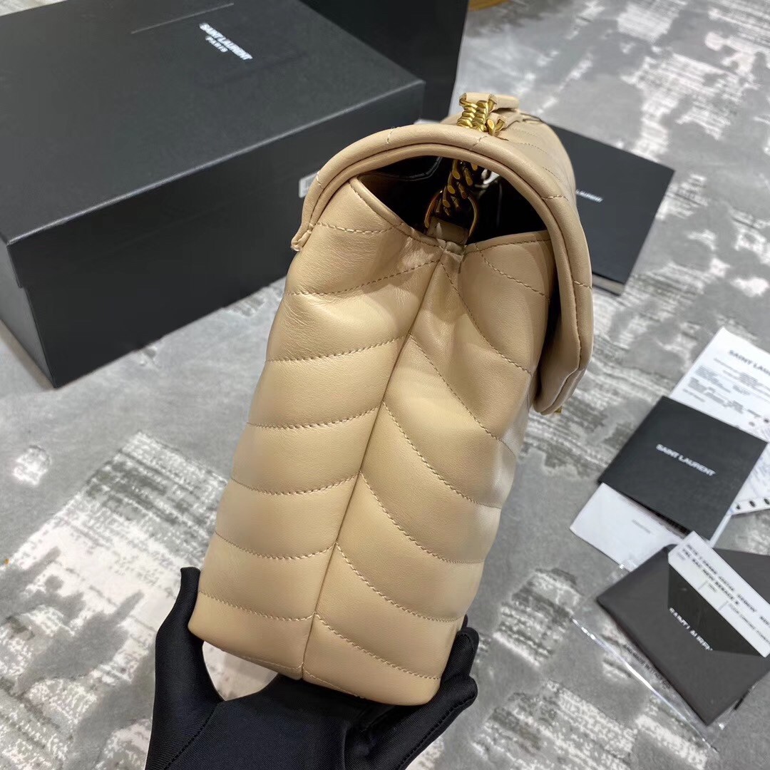 Sa**t Lau*nt loulou medium bag in powder matelasse leather