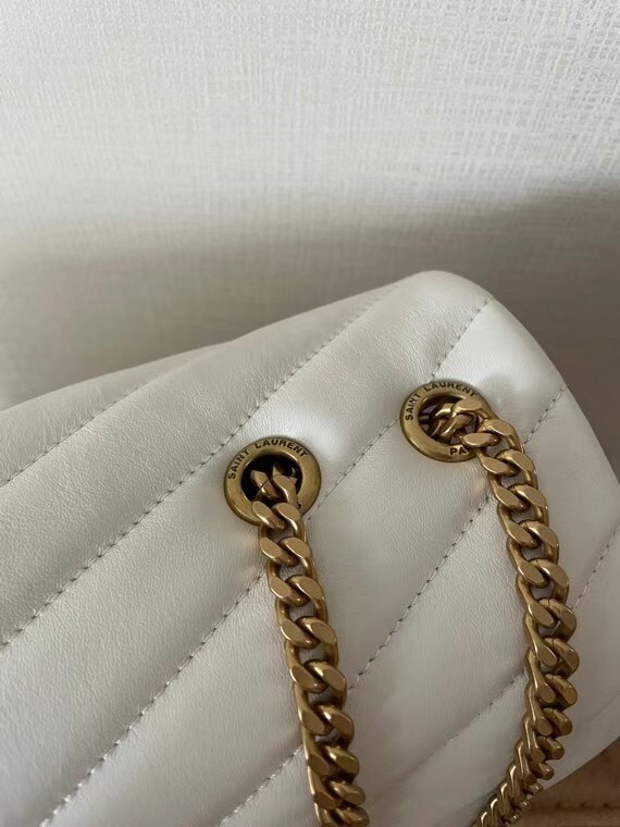 Sa**t Lau*nt loulou medium bag in white matelasse leather