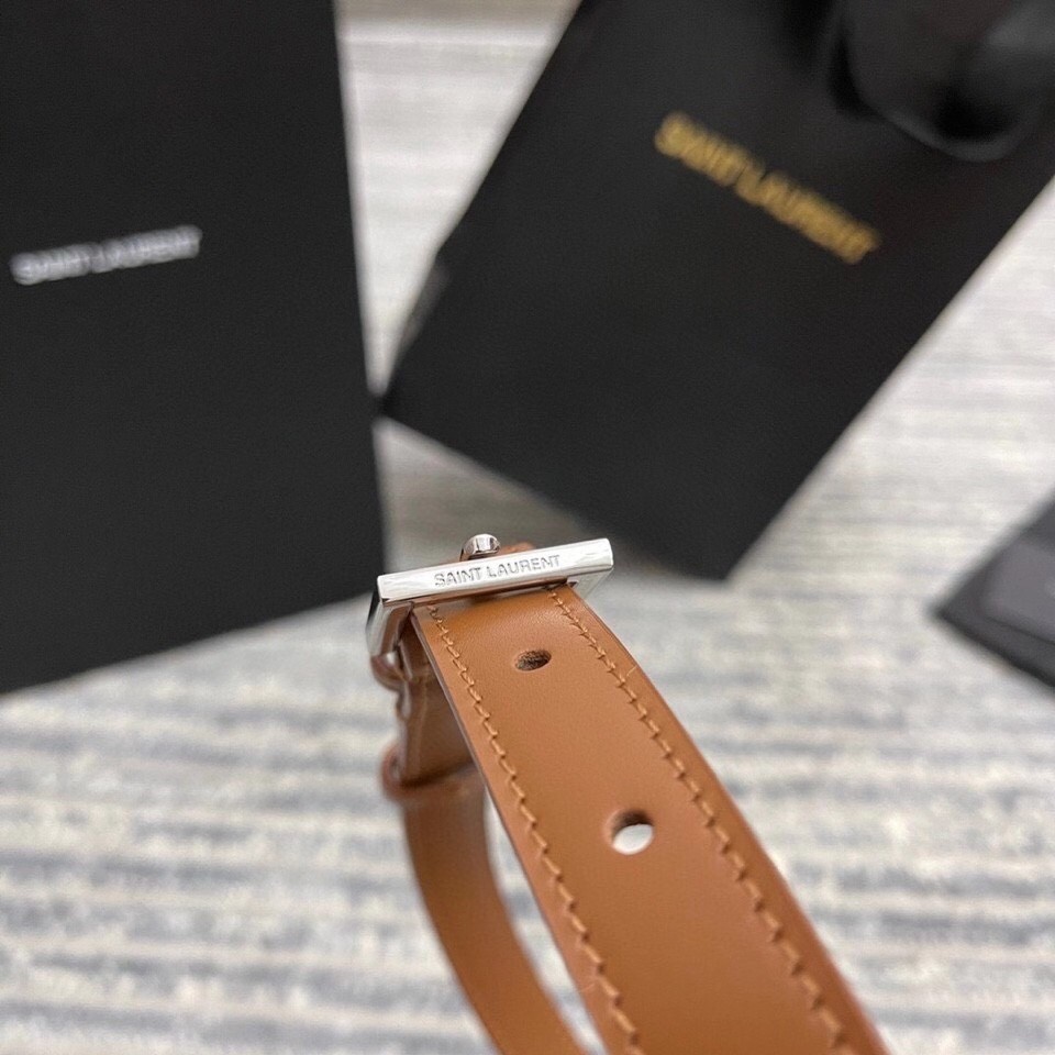 Sa**t Lau*nt le pave bag in camel calfskin