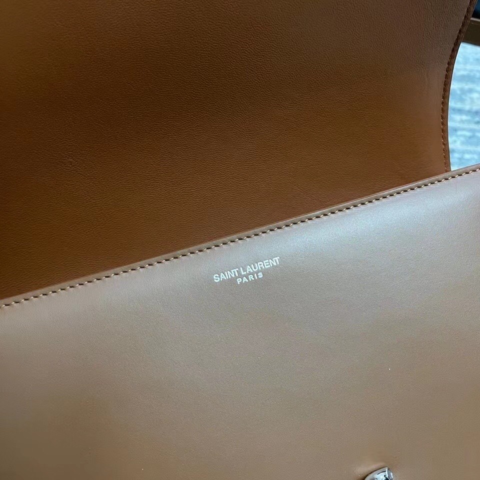 Sa**t Lau*nt le pave bag in camel calfskin