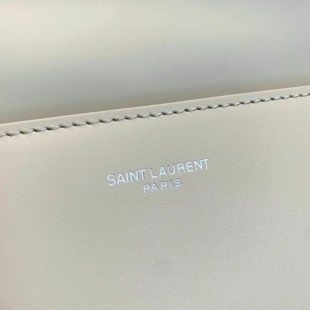 Sa**t Lau*nt le pave bag in white calfskin