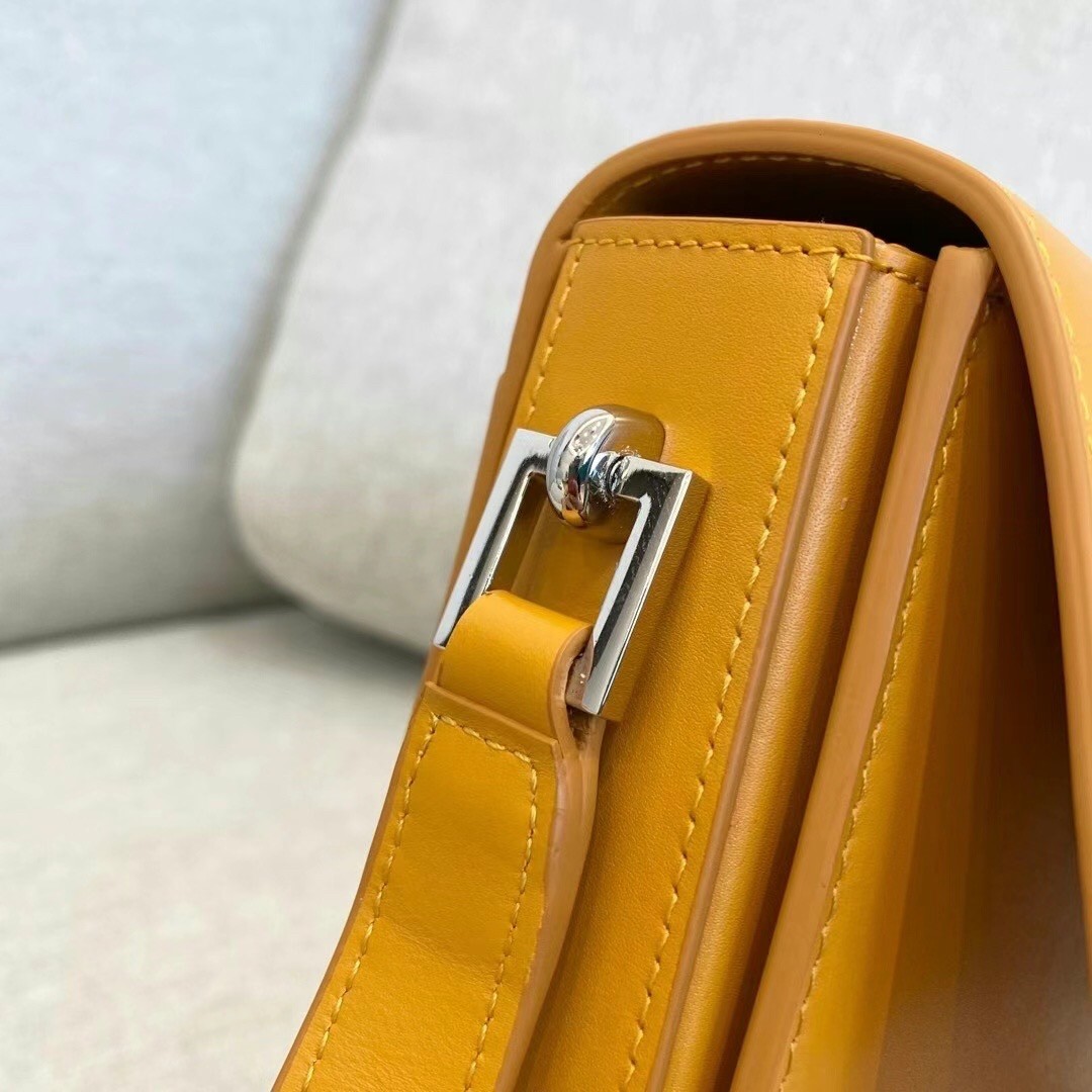 Sa**t Lau*nt le pave bag in saffron calfskin