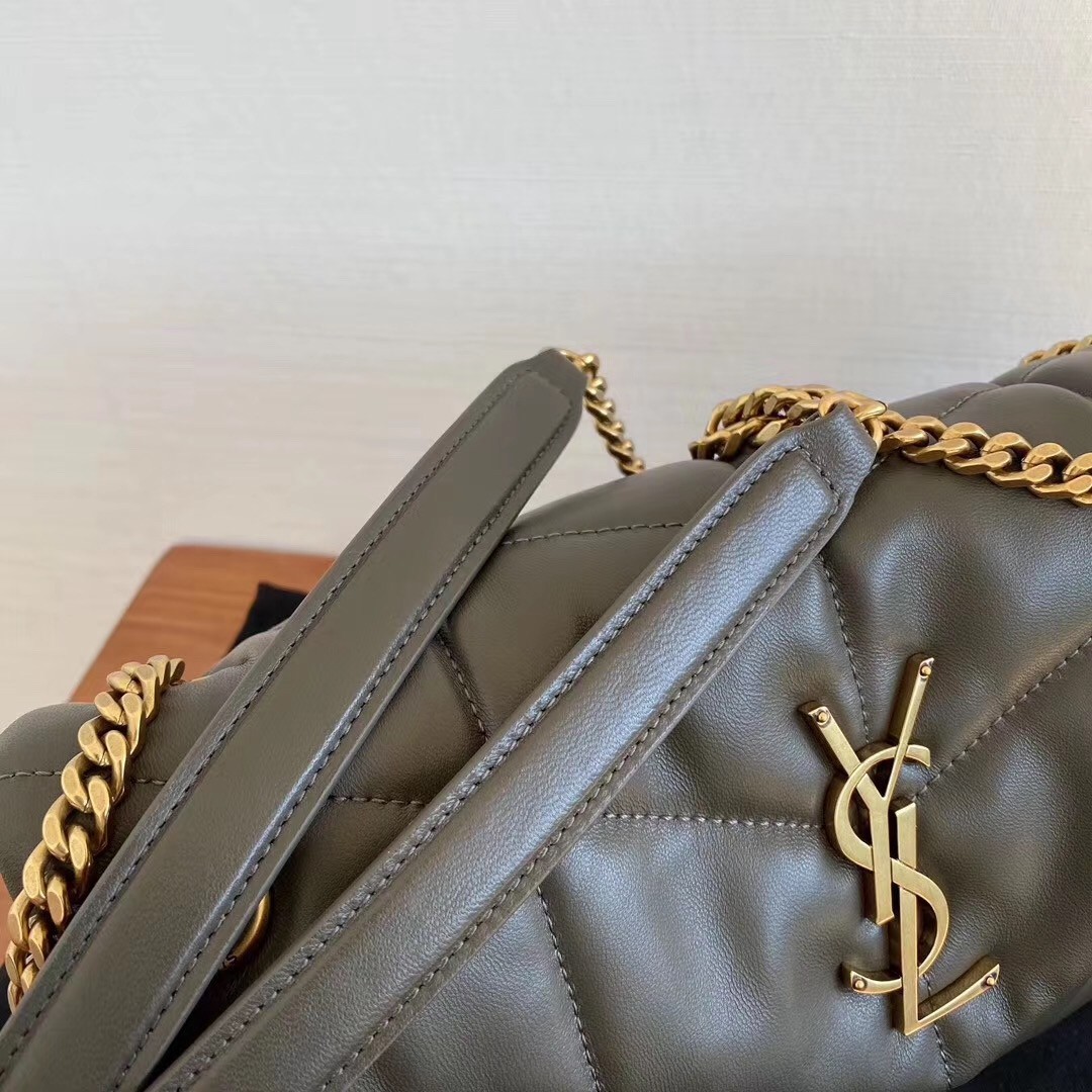 Sa**t Lau*nt loulou puffer small bag in green lambskin