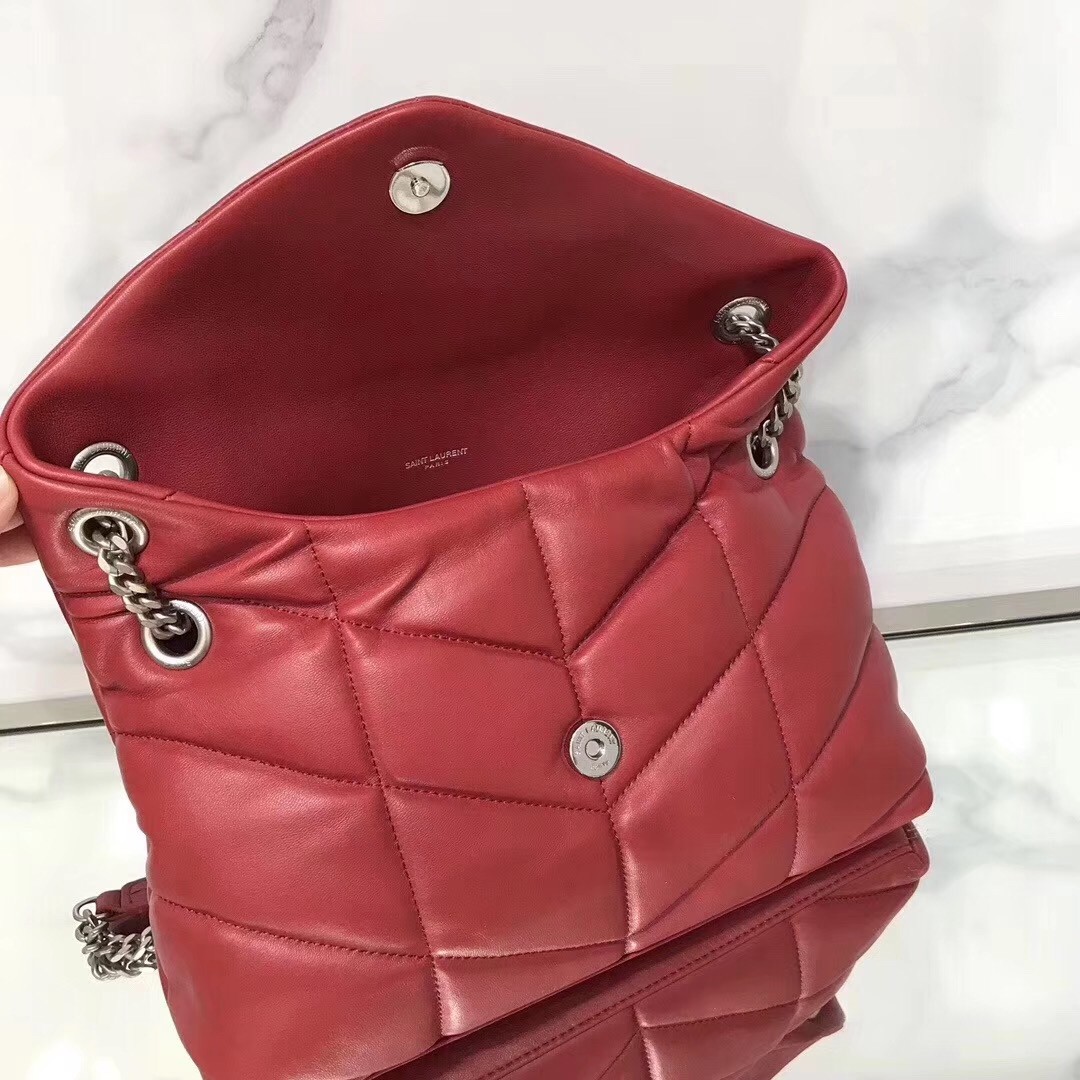 Sa**t Lau*nt loulou puffer small bag in red lambskin