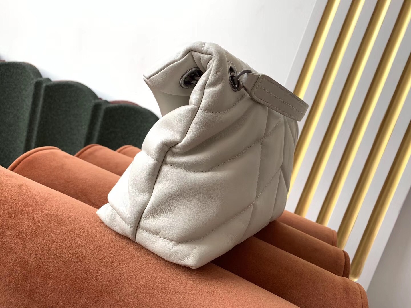 Sa**t Lau*nt loulou puffer small bag in white lambskin