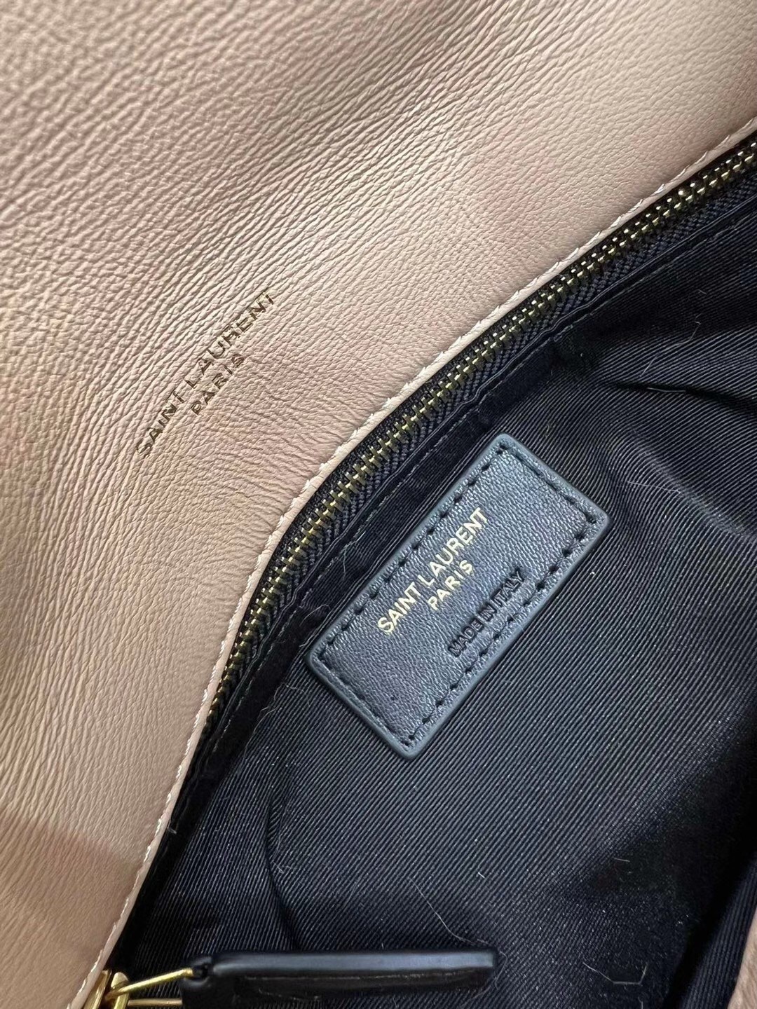 Sa**t Lau*nt loulou small bag in beige shearling
