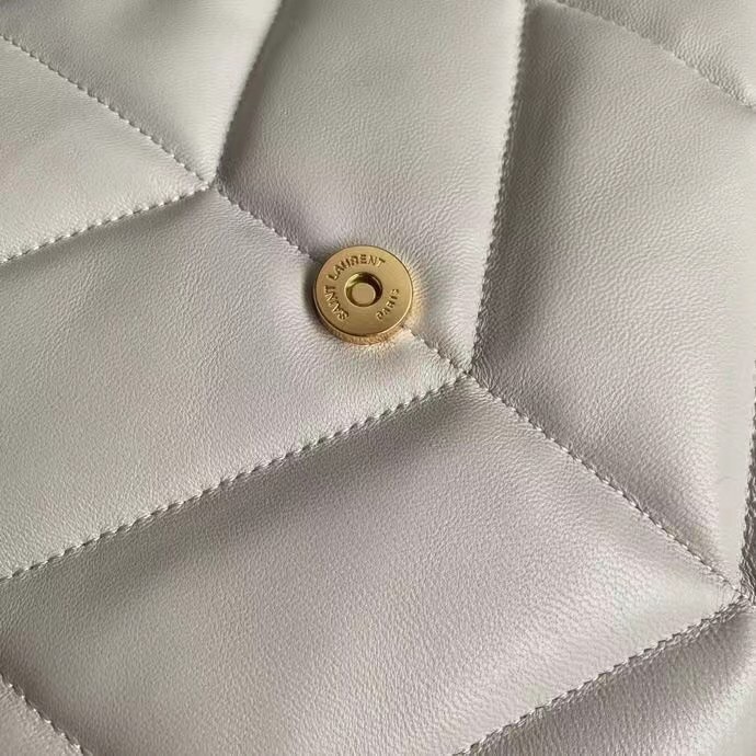 Sa**t Lau*nt loulou puffer medium bag in ivory lambskin