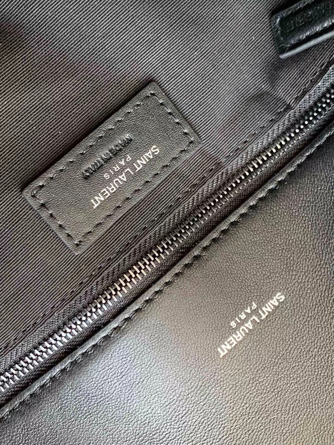 Sa**t Lau*nt so black loulou puffer medium bag