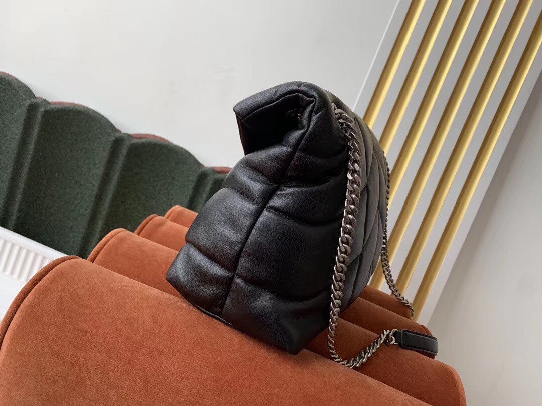 Sa**t Lau*nt loulou puffer medium bag in black lambskin
