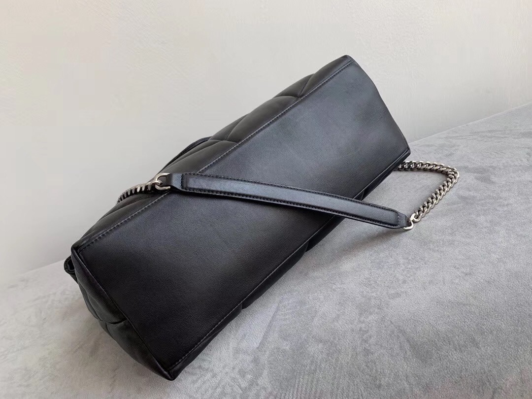 Sa**t Lau*nt loulou puffer medium bag in black lambskin