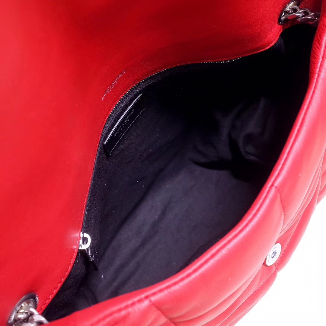 Sa**t Lau*nt loulou puffer medium bag in red lambskin
