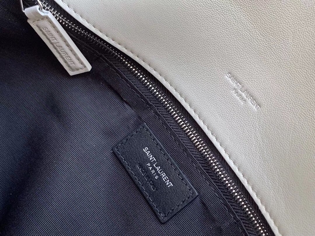 Sa**t Lau*nt loulou puffer medium bag in white lambskin