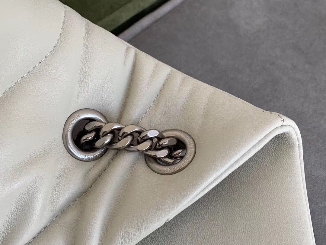 Sa**t Lau*nt loulou puffer medium bag in white lambskin