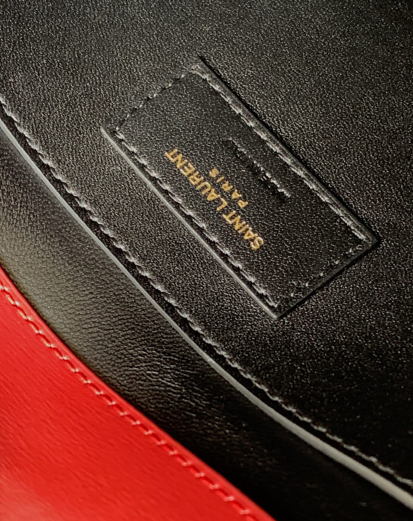 Sa**t Lau*nt manhattan small shoulder bag in red calfskin