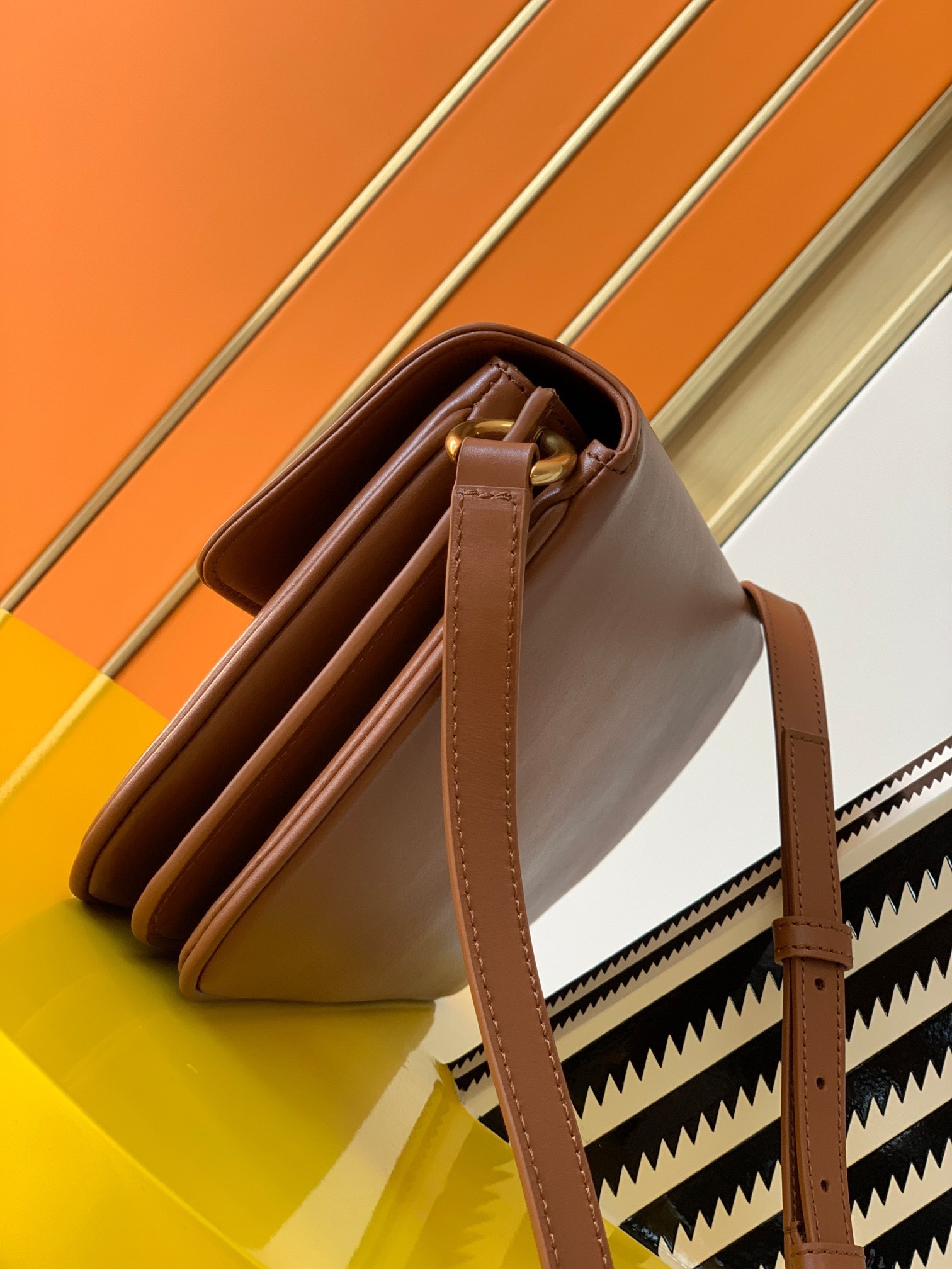 Sa**t Lau*nt le maillon bag in brown calfskin