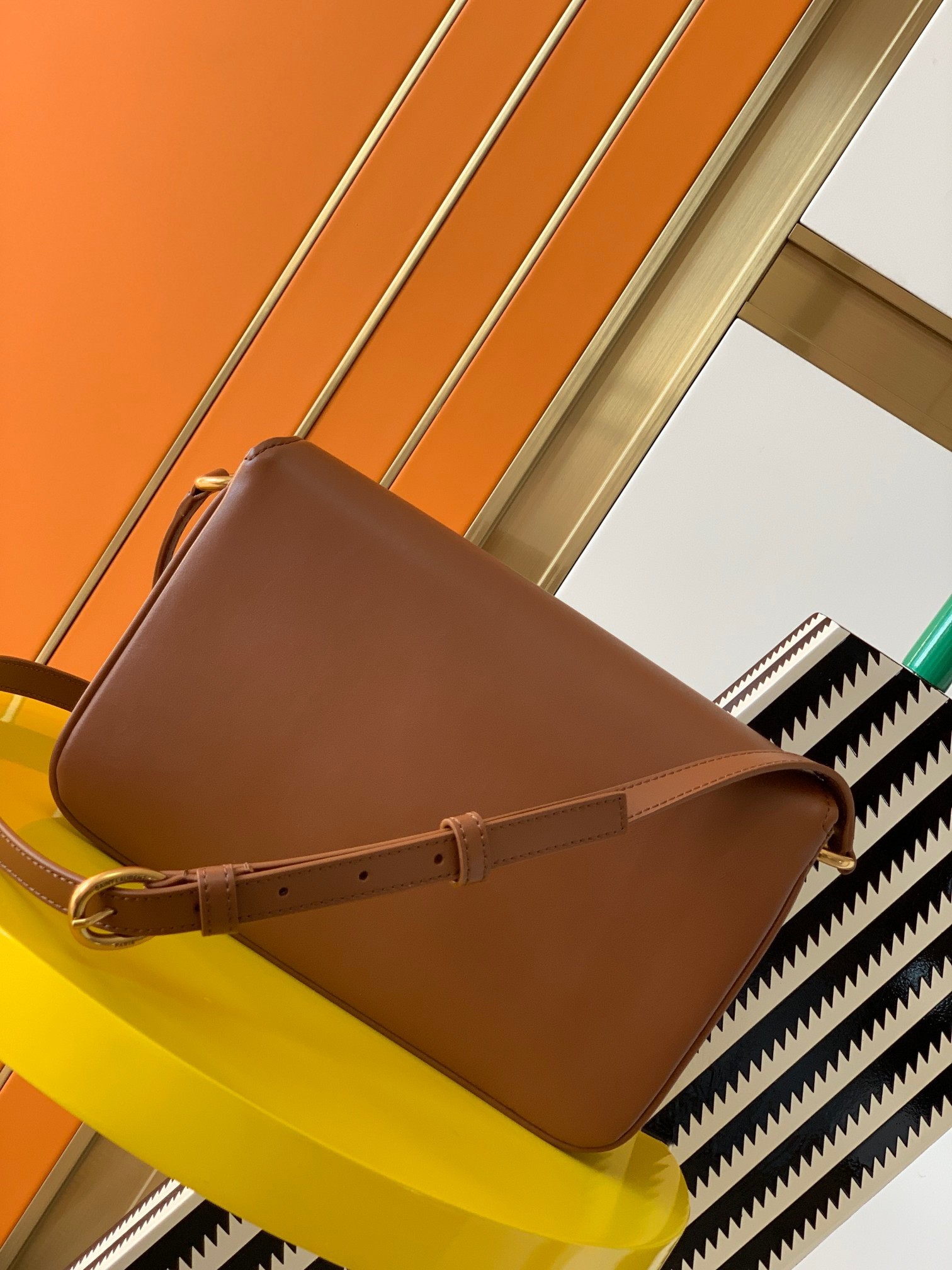Sa**t Lau*nt le maillon bag in brown calfskin
