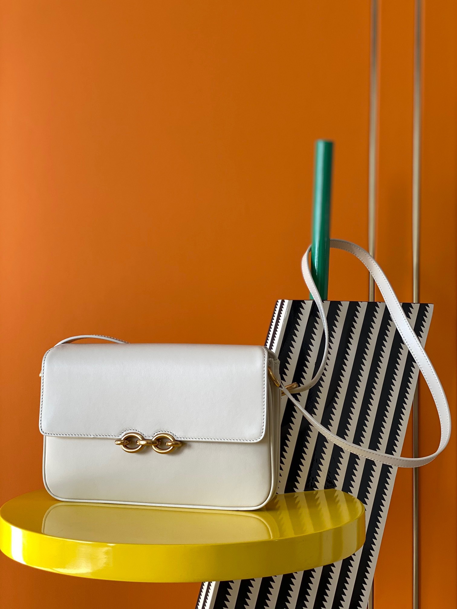 Sa**t Lau*nt le maillon bag in white calfskin
