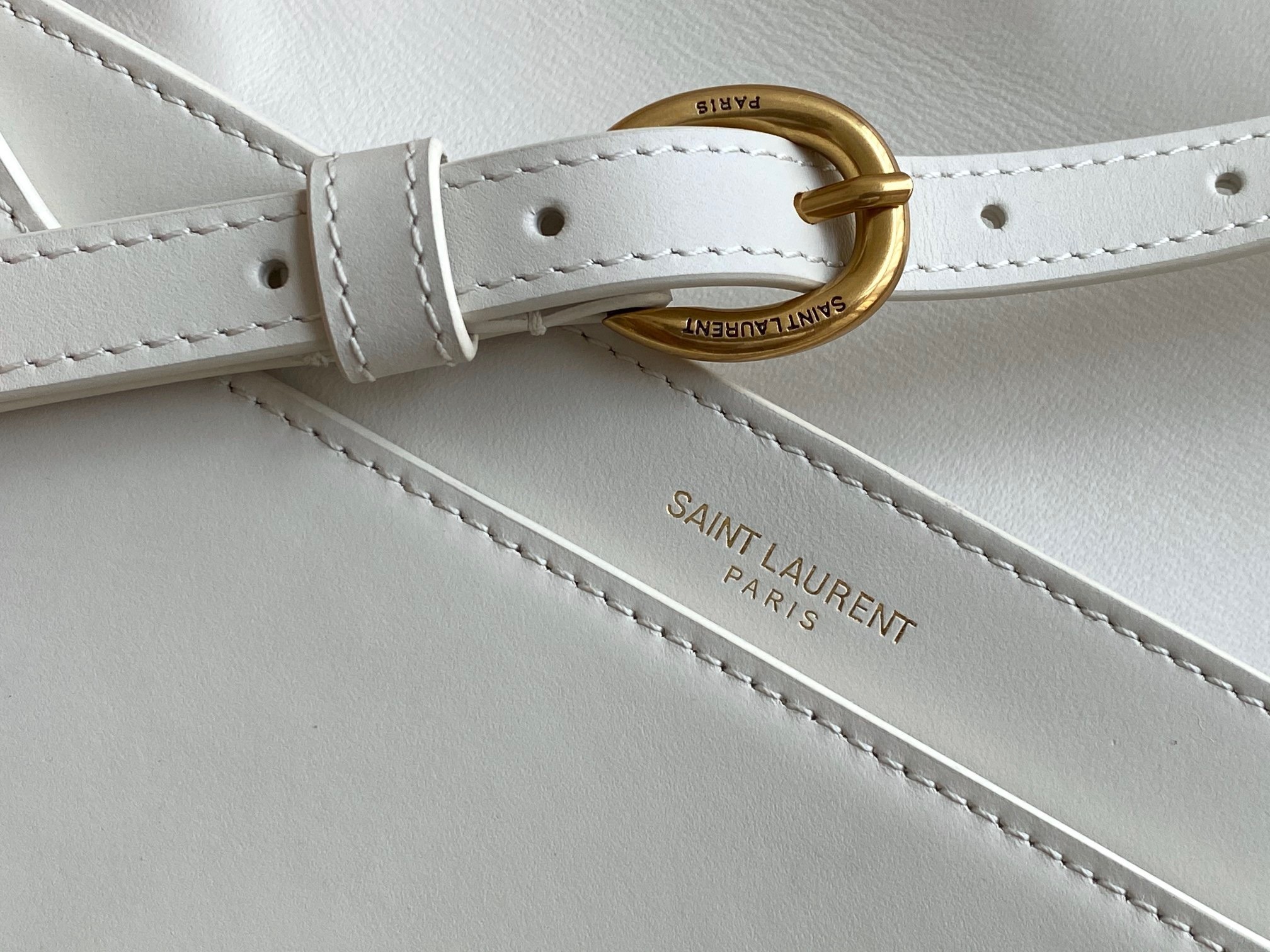 Sa**t Lau*nt le maillon bag in white calfskin