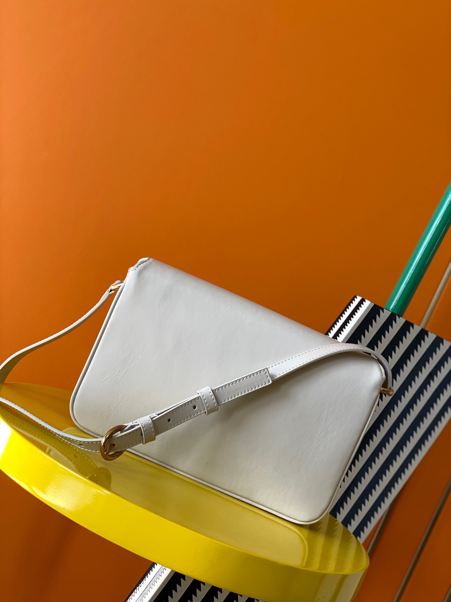 Sa**t Lau*nt le maillon bag in white calfskin