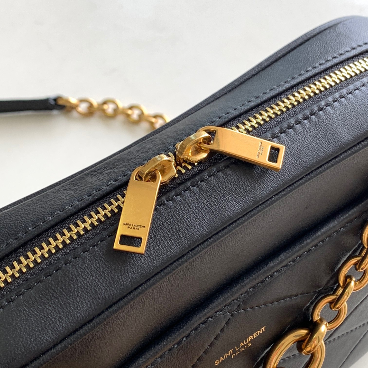 Sa**t Lau*nt le maillon small chain bag in black lambskin