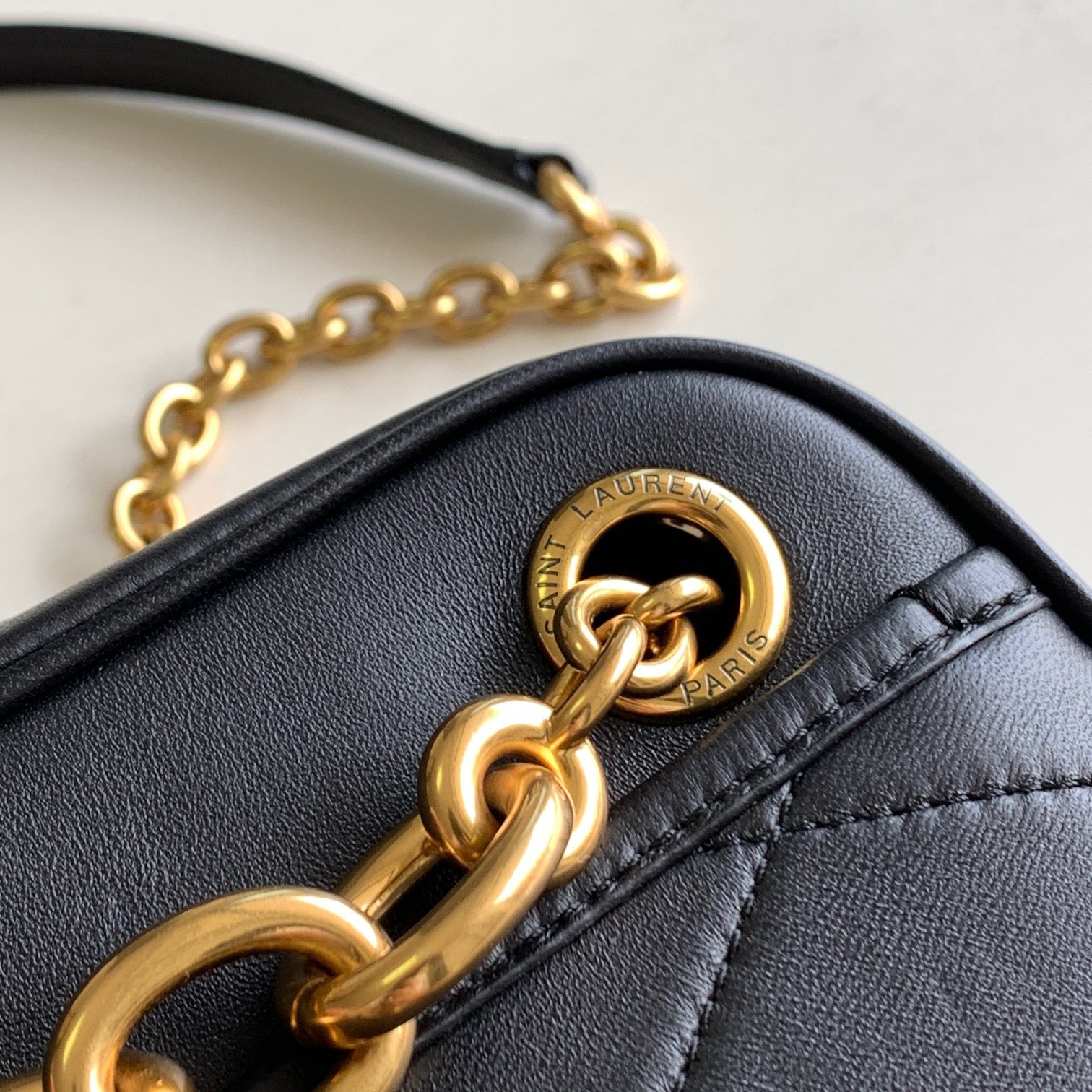 Sa**t Lau*nt le maillon small chain bag in black lambskin