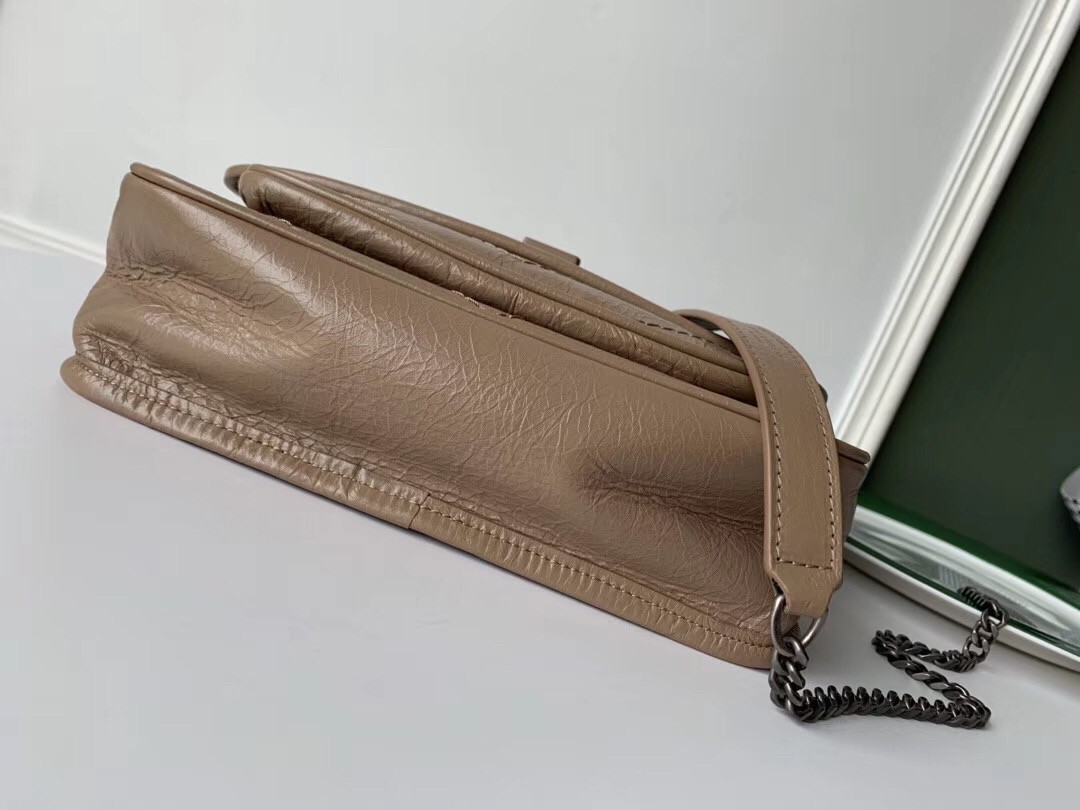 Sa**t Lau*nt baby niki chain bag in taupe crinkled leather