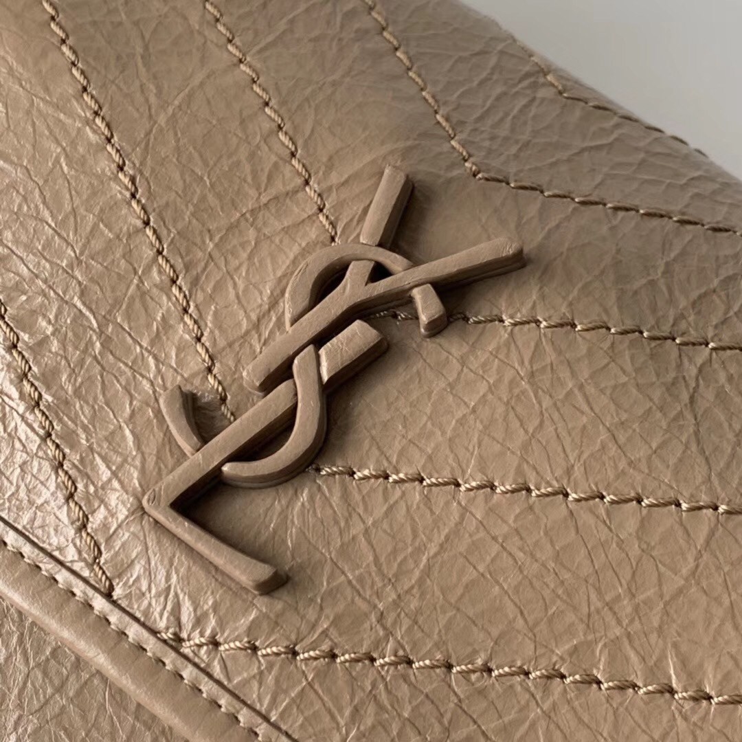 Sa**t Lau*nt baby niki chain bag in taupe crinkled leather