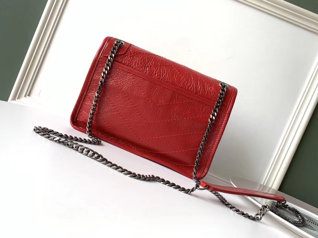 Sa**t Lau*nt baby niki chain bag in red crinkled leather