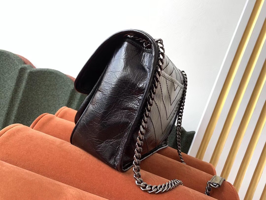 Sa**t Lau*nt medium niki bag in black crinkled leather