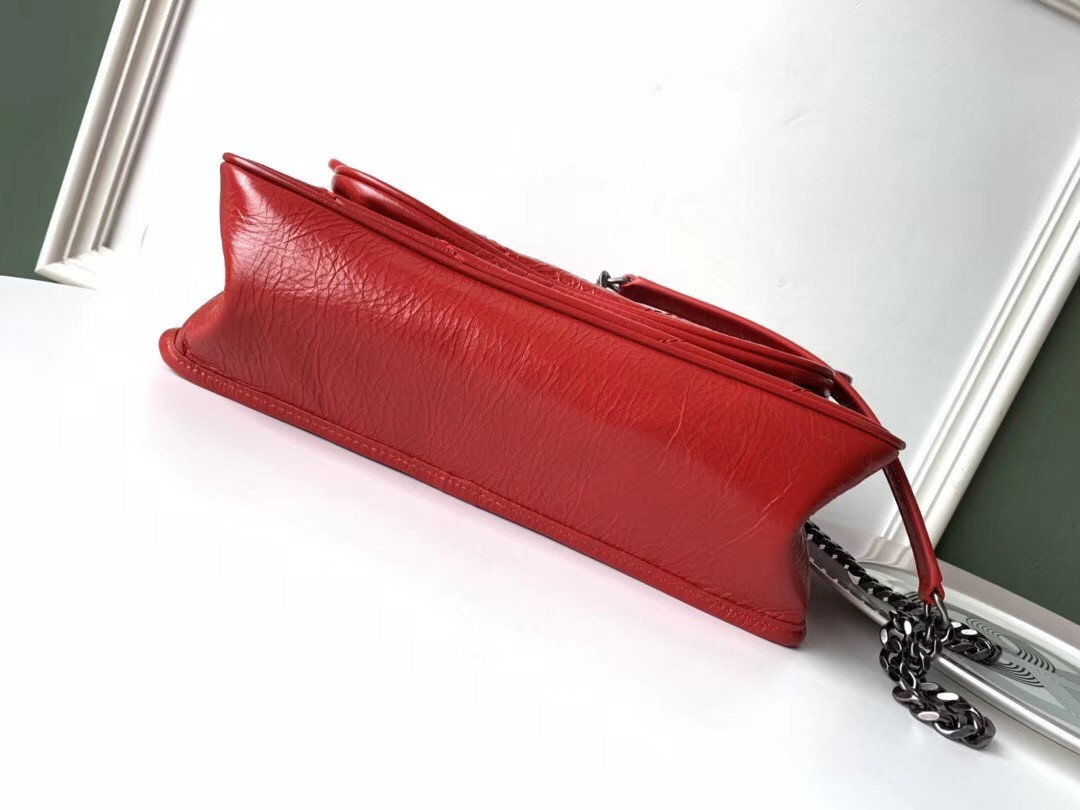Sa**t Lau*nt medium niki bag in red crinkled leather