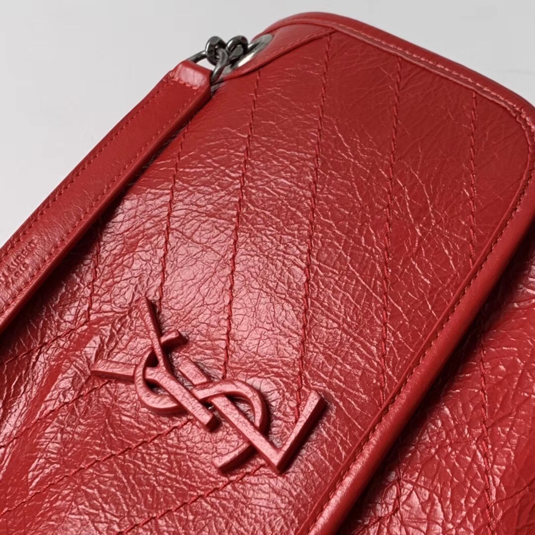 Sa**t Lau*nt medium niki bag in red crinkled leather