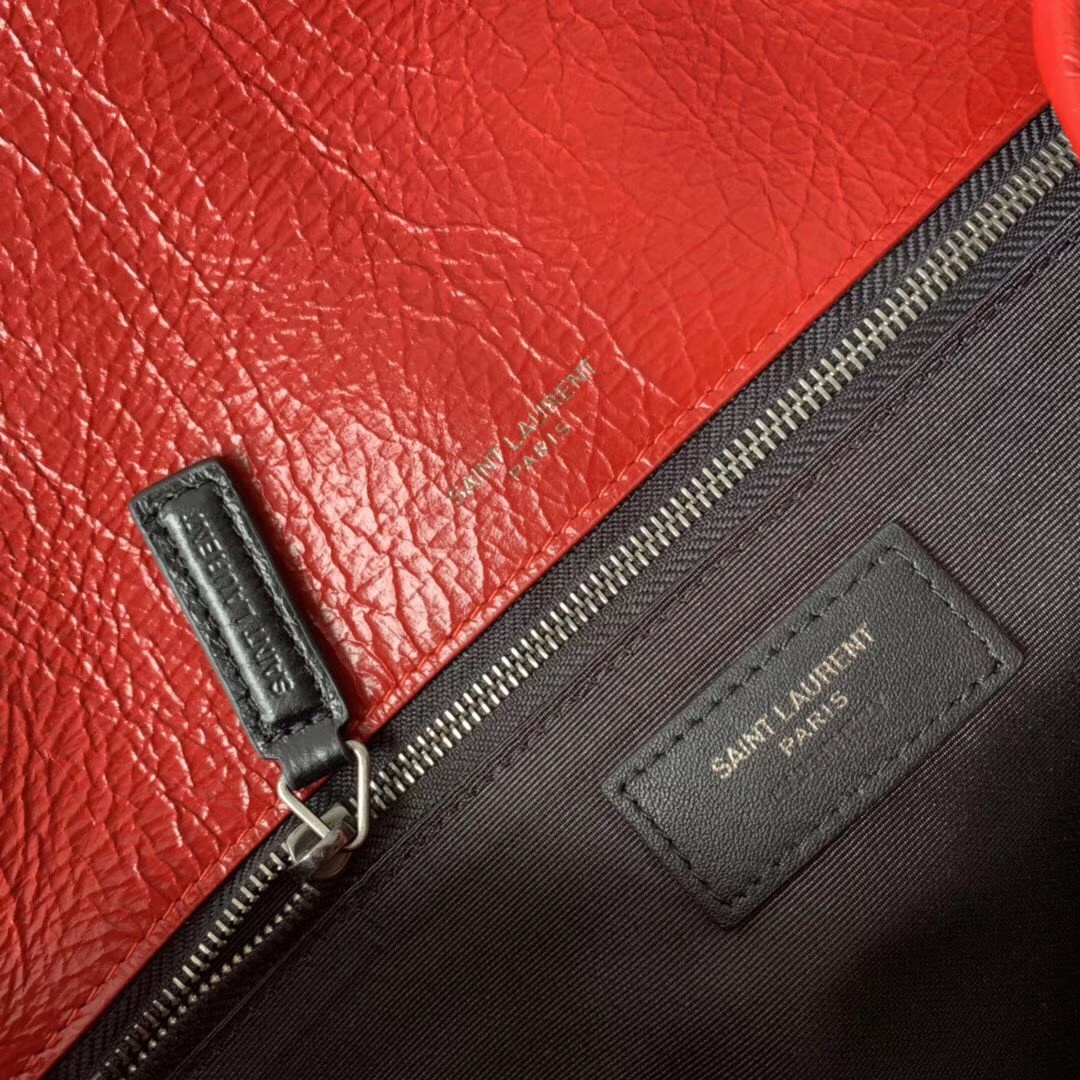 Sa**t Lau*nt medium niki bag in red crinkled leather