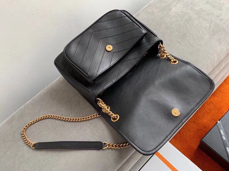 Sa**t Lau*nt medium niki bag in black lambskin