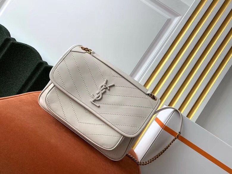 Sa**t Lau*nt niki medium bag in white lambskin