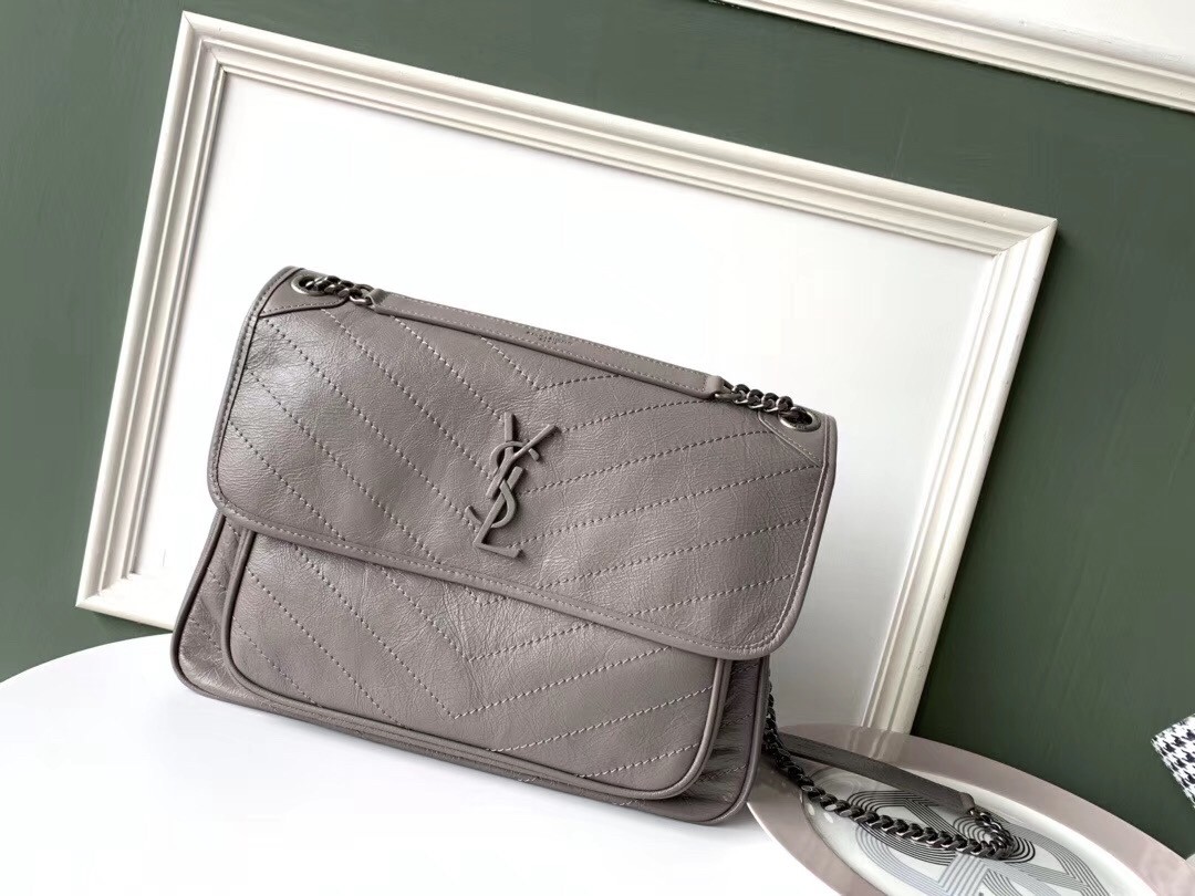 Sa**t Lau*nt large niki chain bag in grey crinkled leather