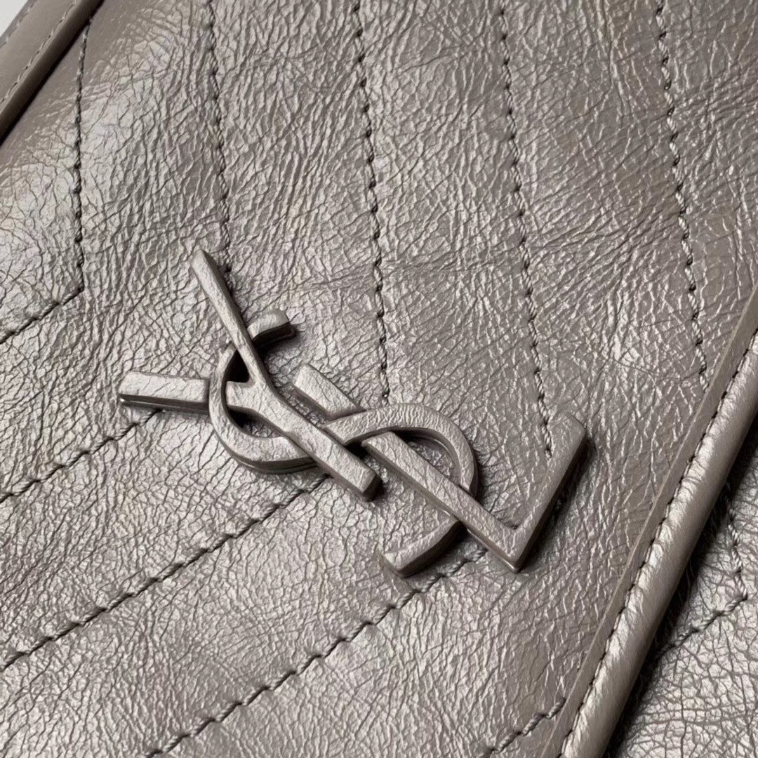 Sa**t Lau*nt large niki chain bag in grey crinkled leather