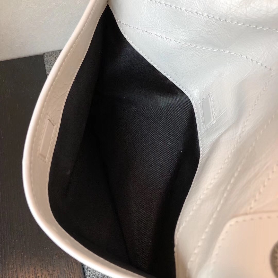 Sa**t Lau*nt large niki chain bag in white crinkled leather