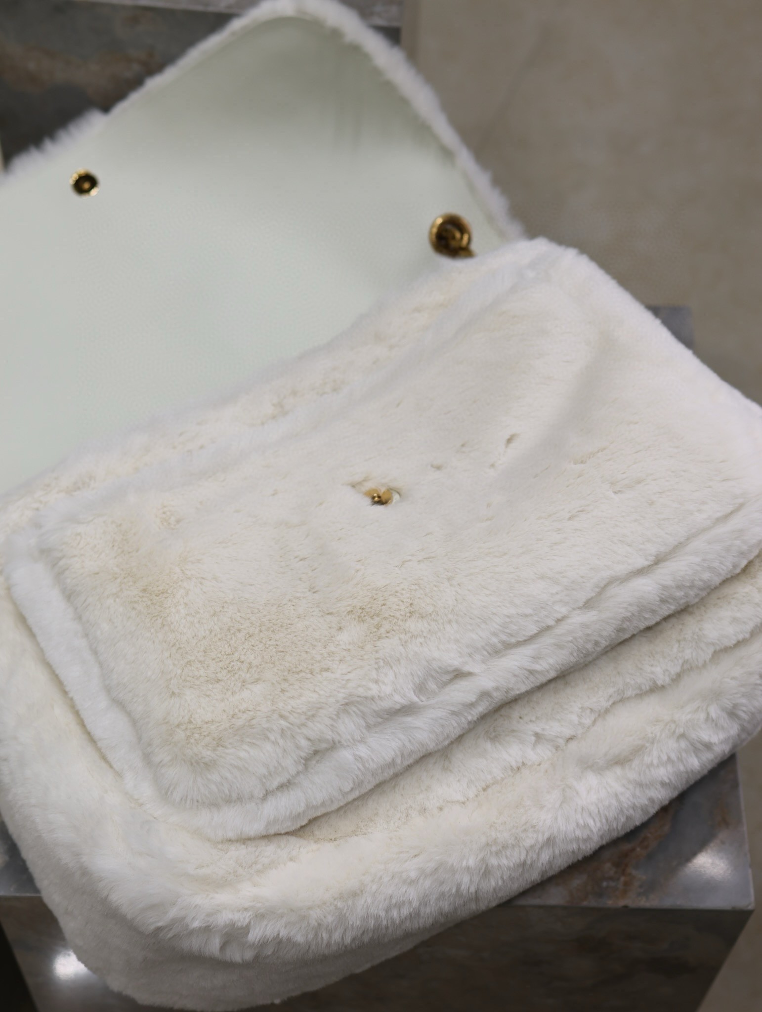 Sa**t Lau*nt niki oversized shoulder bag in white shearling