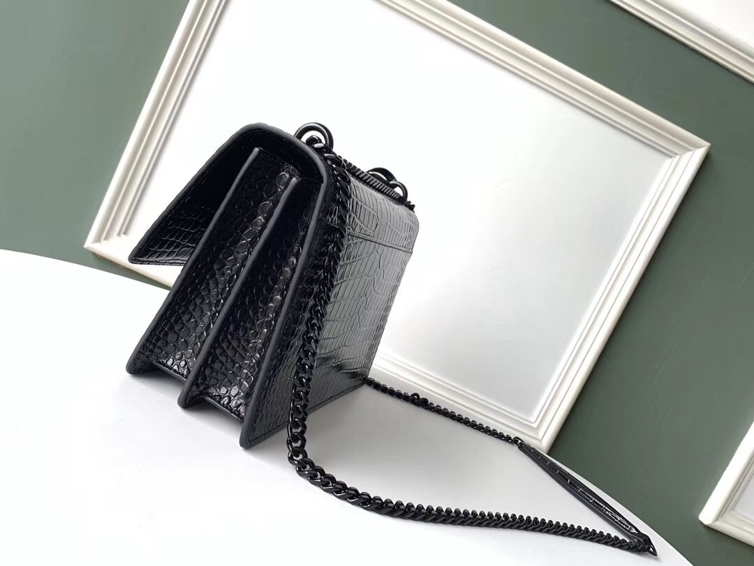 Sa**t Lau*nt sunset medium bag in noir crocodile embossed leather