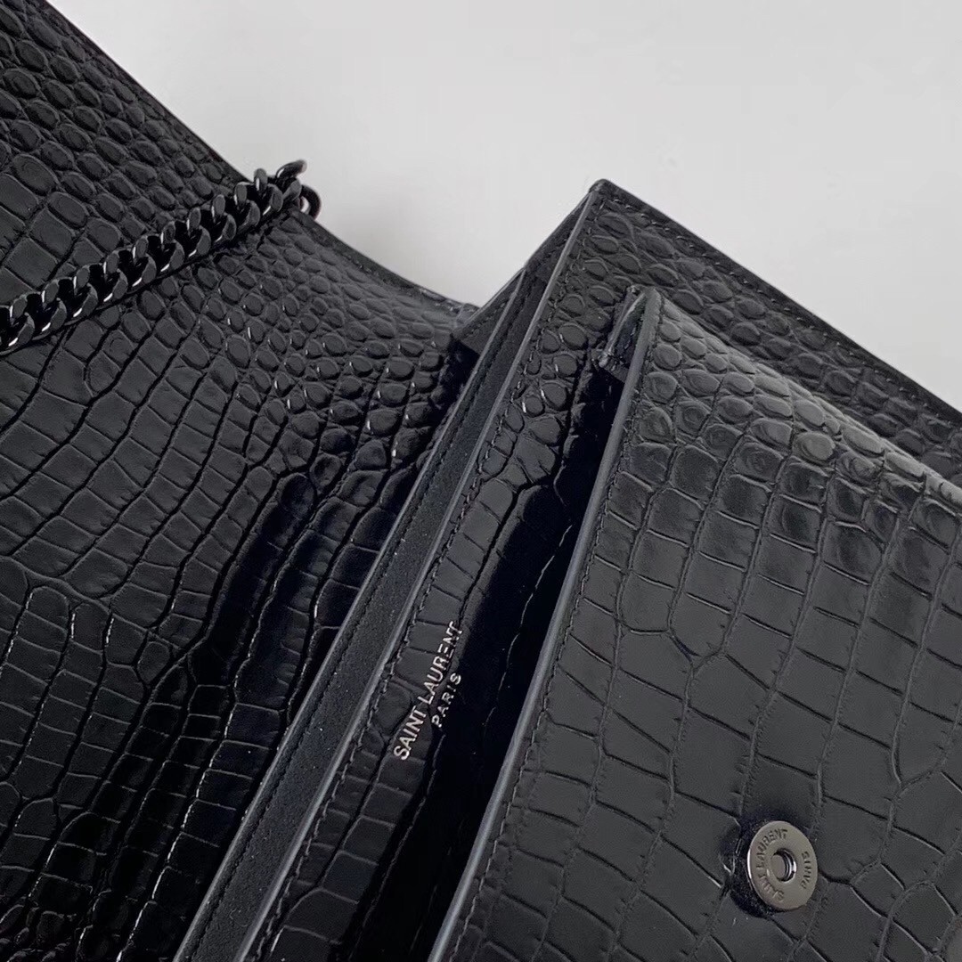 Sa**t Lau*nt sunset medium bag in noir crocodile embossed leather
