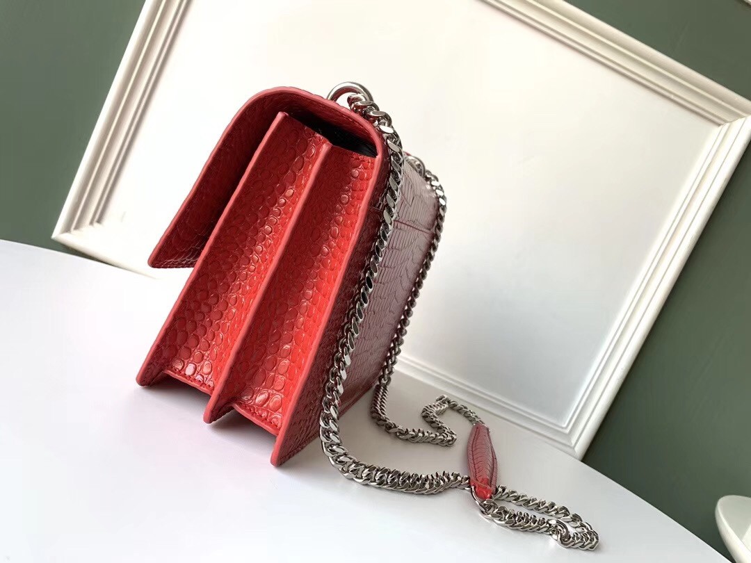 Sa**t Lau*nt sunset medium bag in red crocodile embossed leather