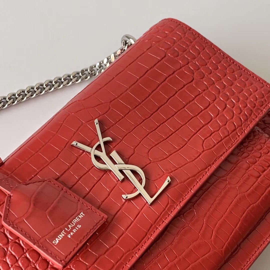 Sa**t Lau*nt sunset medium bag in red crocodile embossed leather
