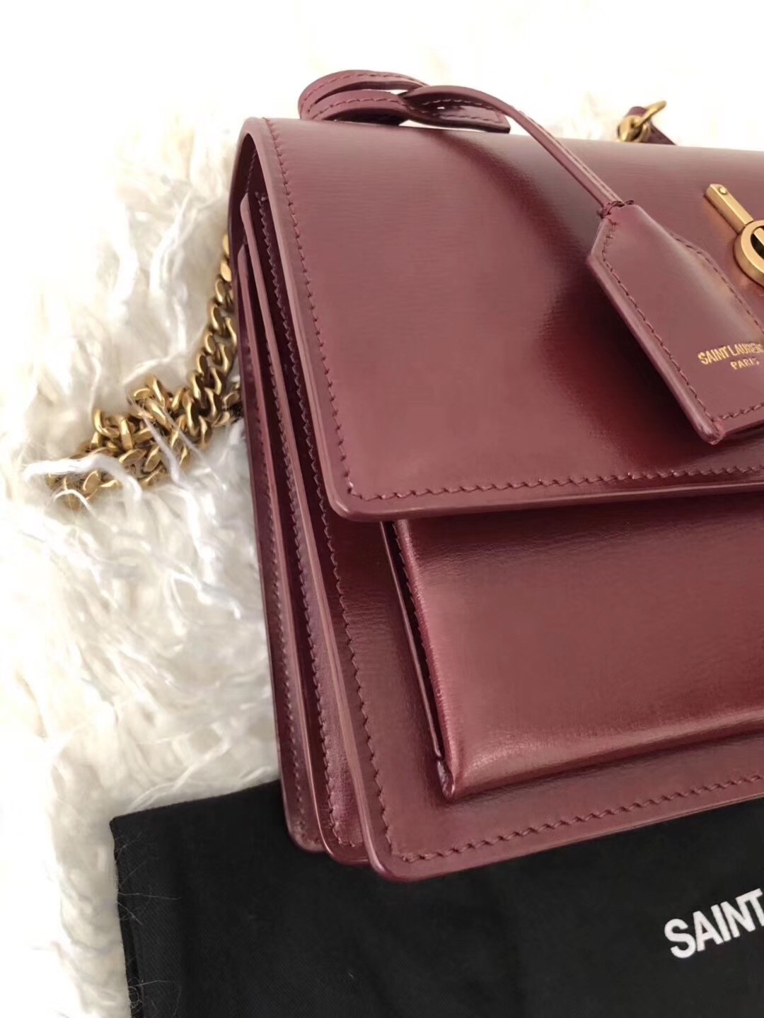 Sa**t Lau*nt sunset medium bag in bordeaxu calfskin