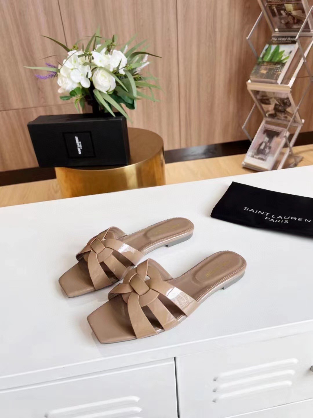 Sa**t Lau*nt tribute slides in dark beige patent leather