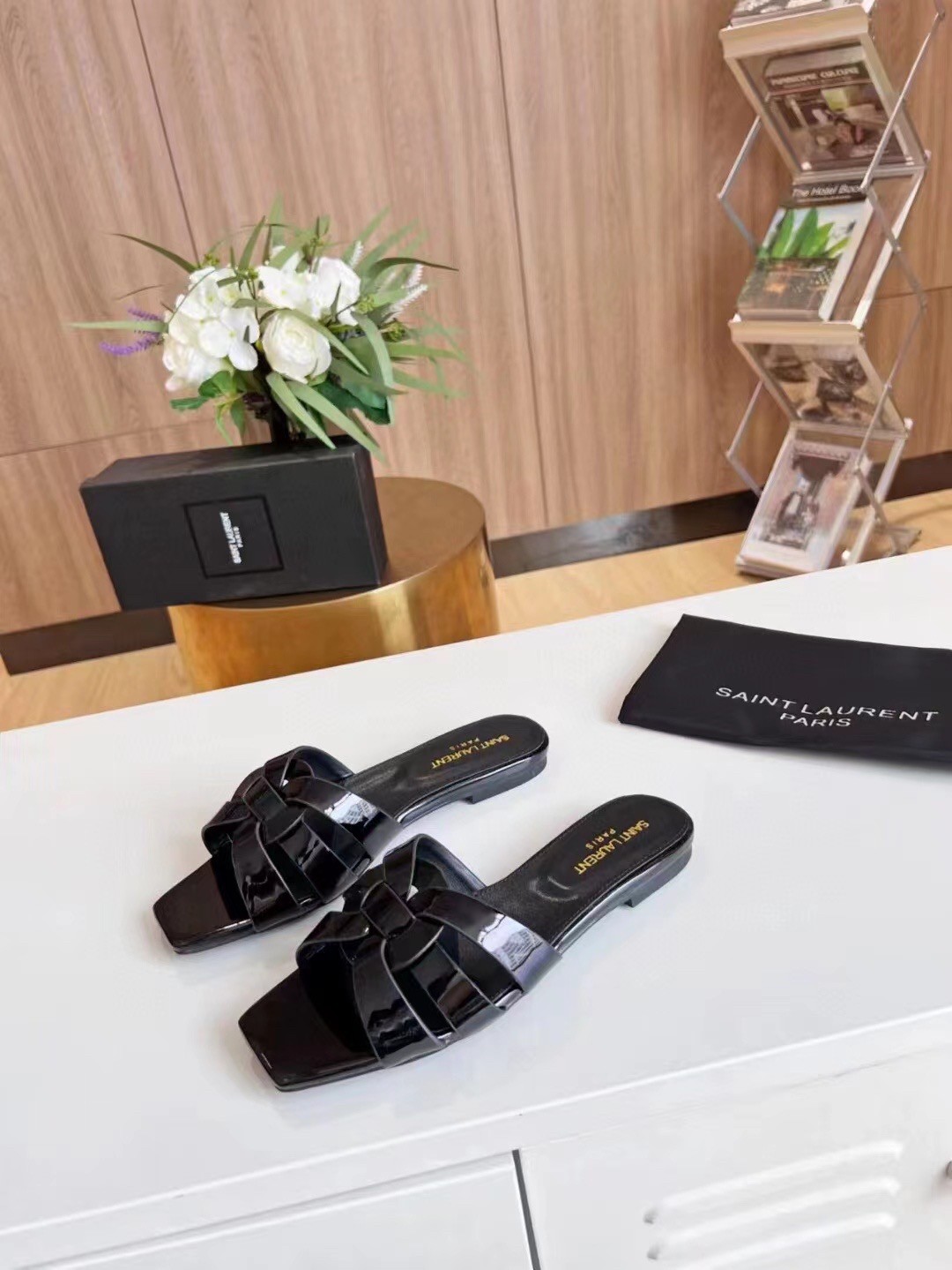 Sa**t Lau*nt tribute slides in black patent leather