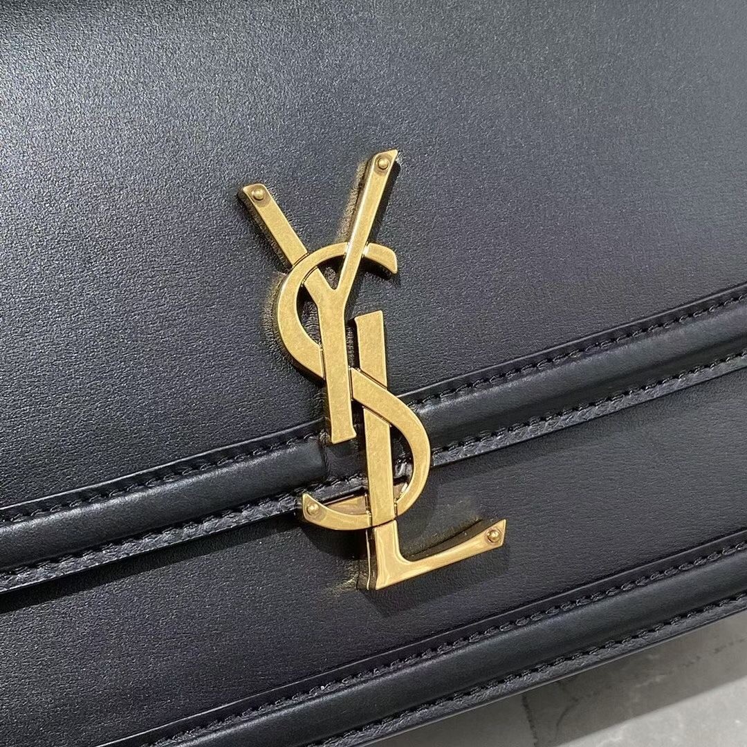 Sa**t Lau*nt solferino medium bag in black calfskin