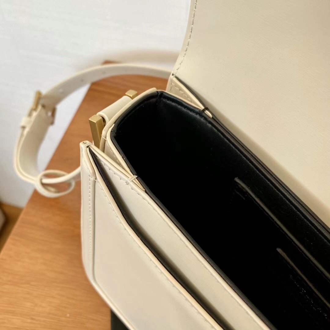 Sa**t Lau*nt solferino medium bag in white calfskin