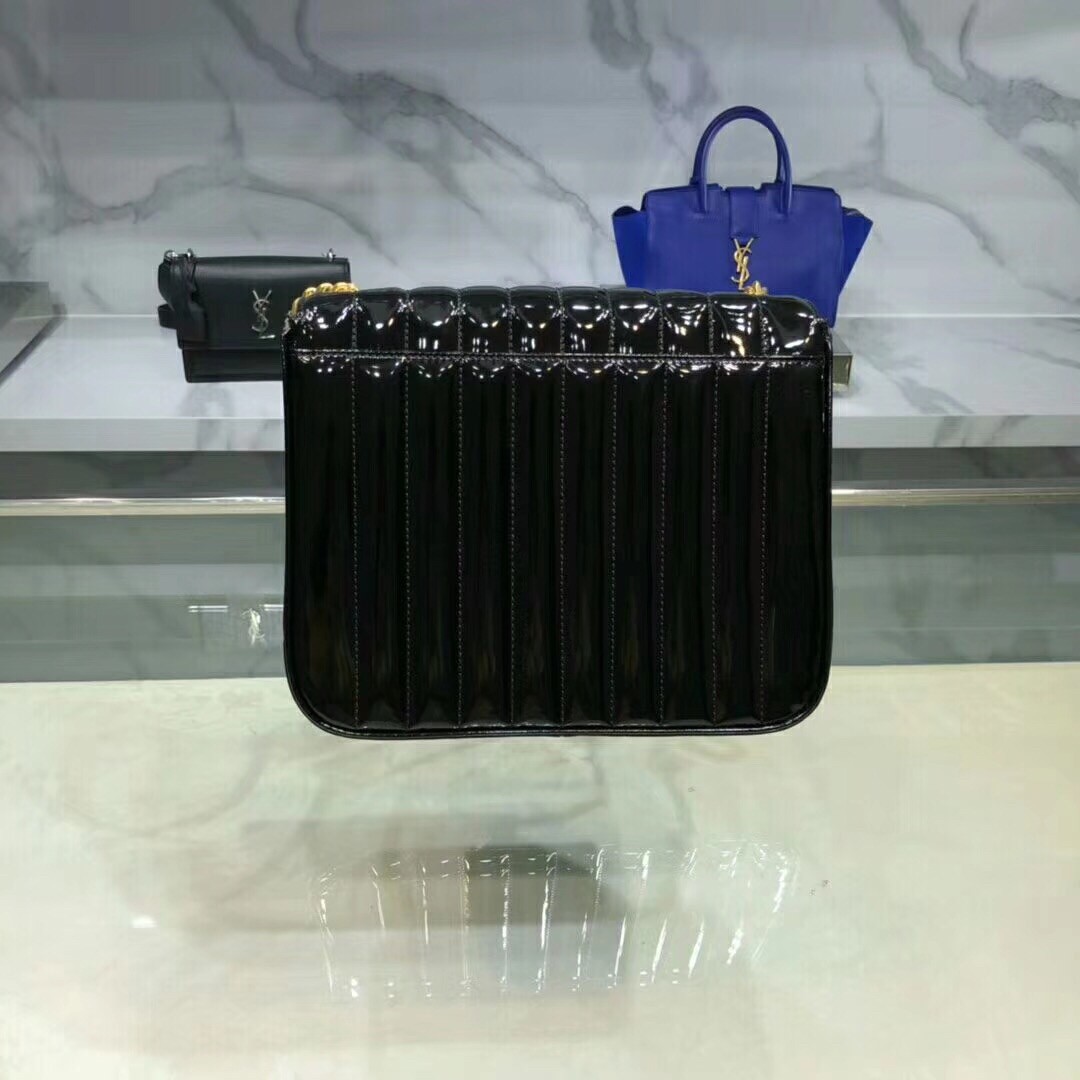 Sa**t Lau*nt large vicky bag in black patent leather